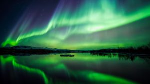 northern-lights-lake-thingvellir-national-park-iceland